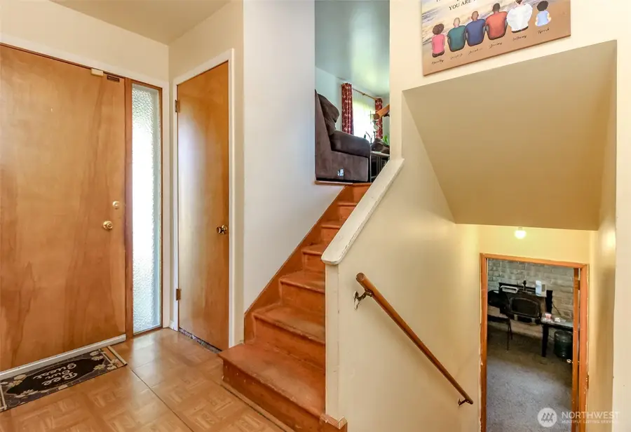 2633 Lake Youngs Court Se, Renton, WA 98058 - #3