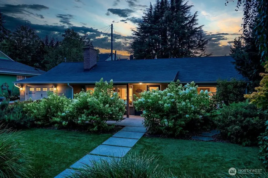 8623 30th Avenue Ne, Seattle, WA 98115 - #2