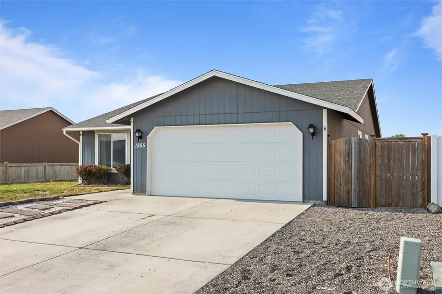 1355 E Birch Street, Othello, WA 99344 - #2