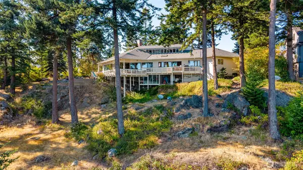 733 Tillamuk Drive, La Conner, WA 98257