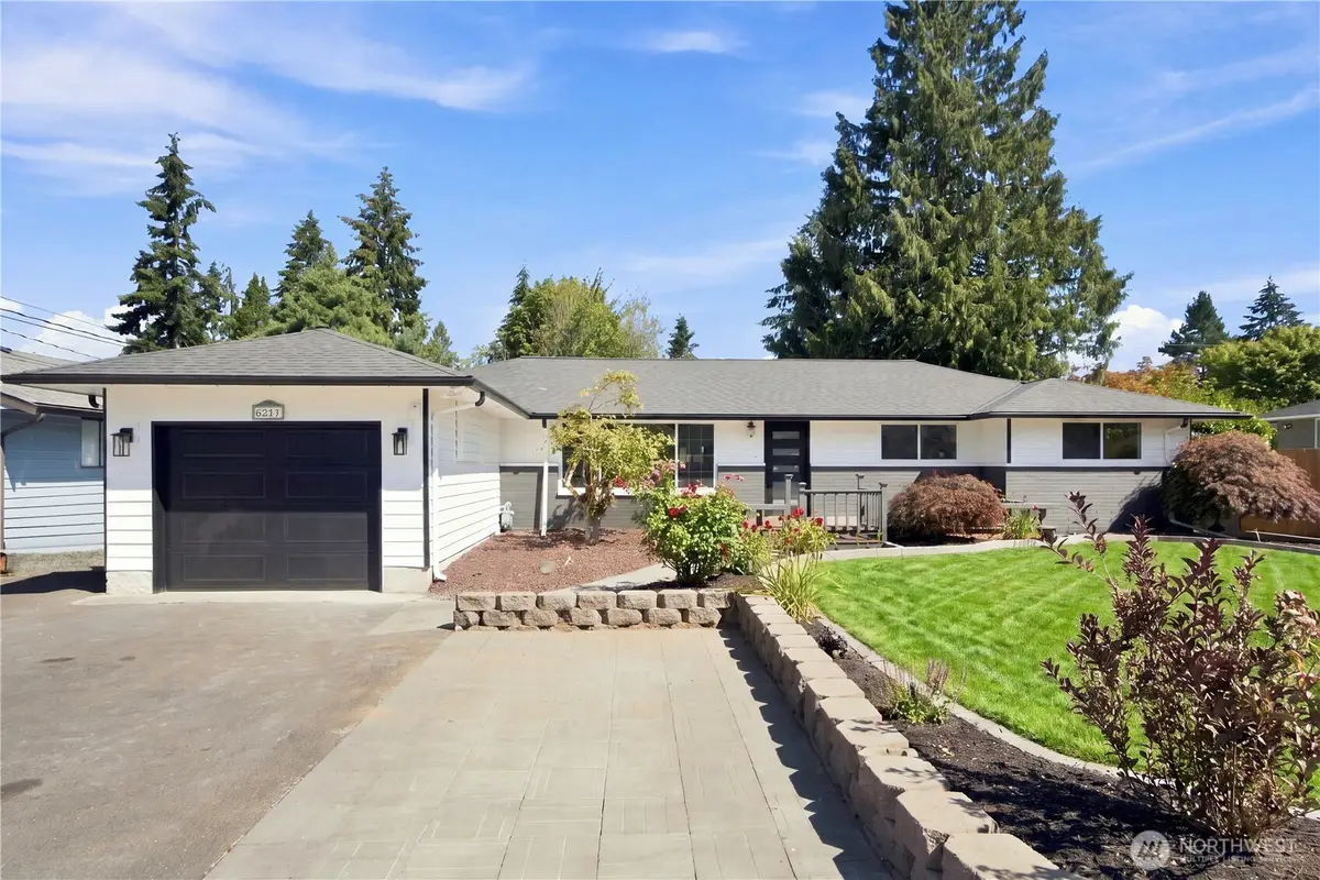 6821 190th Street Sw, Lynnwood, WA 98036 - #1