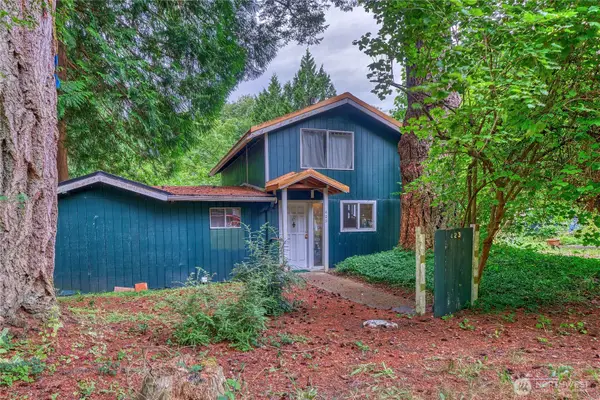 423 S Beach Rd, Point Roberts, WA 98281