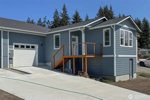 1911 W 10th St, Port Angeles, WA 98363