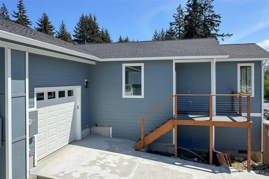1911 W 10th St, Port Angeles, WA 98363 - #3