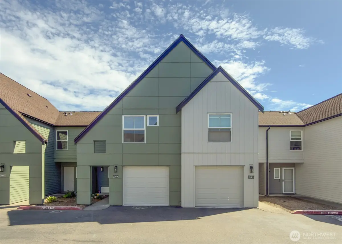 6707 S 239th Street #D104, Kent, WA 98032 - #1