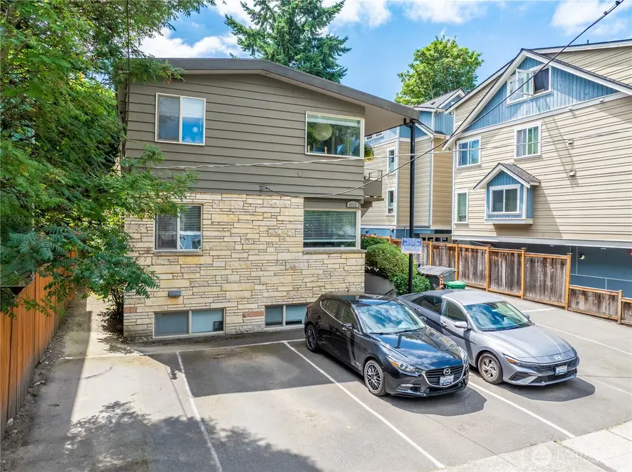 6515 5th Avenue Ne, Seattle, WA 98103 - #2