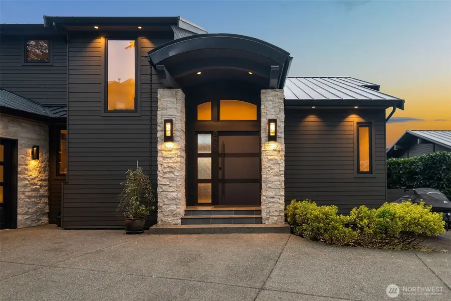 5629 Pleasure Point Lane Se, Bellevue, WA 98006 - #2