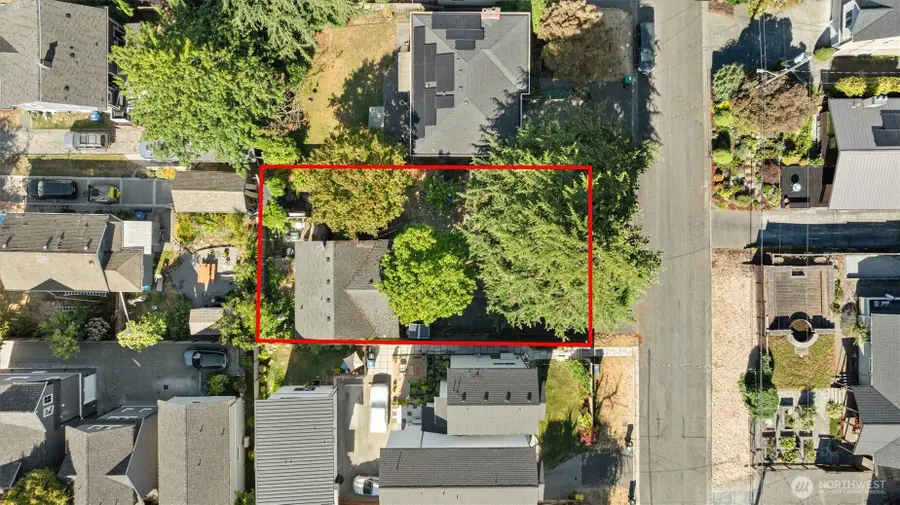 201 N 101st Street, Seattle, WA 98133 - #2