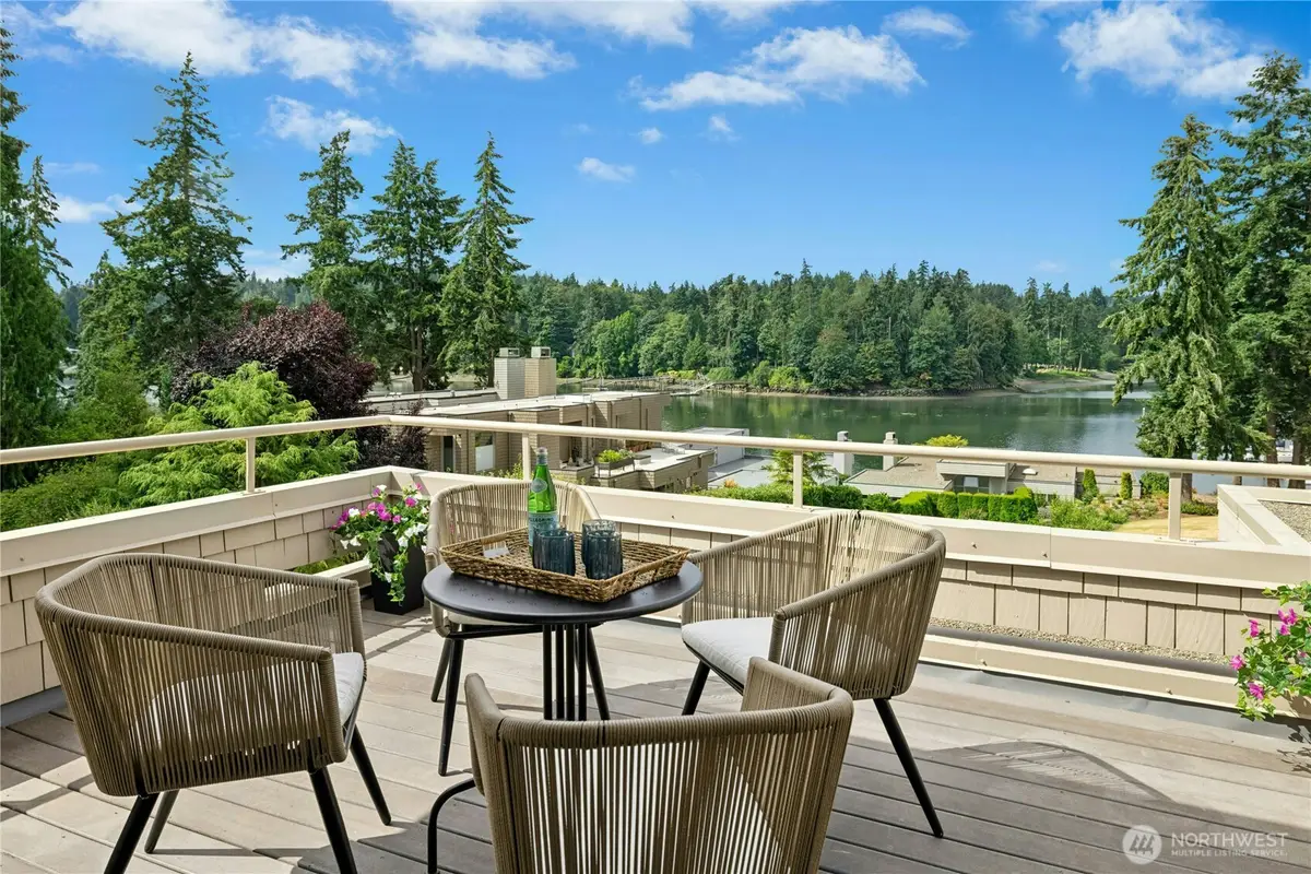 601 Winslow Way W, Bainbridge Island, WA 98110 - #1
