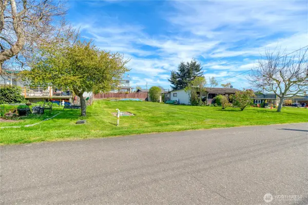 698 Kendor Drive #3, Point Roberts, WA 98281