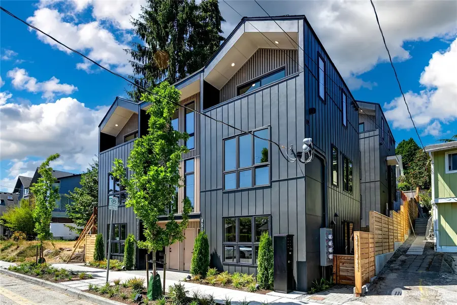4513 34th Avenue S, Seattle, WA 98118 - #3