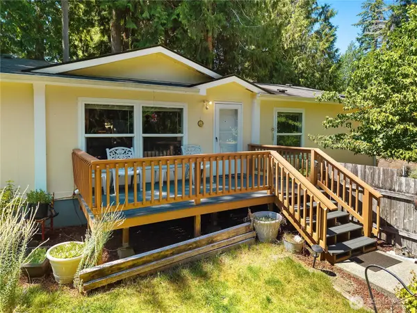 451 E Lakeshore Dr W, Shelton, WA 98584