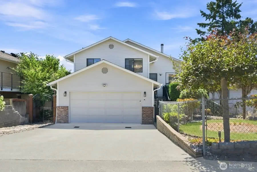1011 28th Place Ne, Renton, WA 98056 - #2