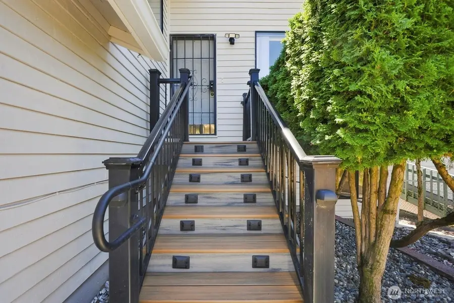 1011 28th Place Ne, Renton, WA 98056 - #3