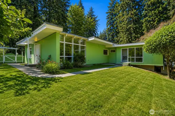 17056 26th Avenue Ne, Lake Forest Park, WA 98155