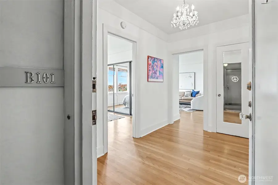 1808 Bigelow Avenue N #101B, Seattle, WA 98109 - #2