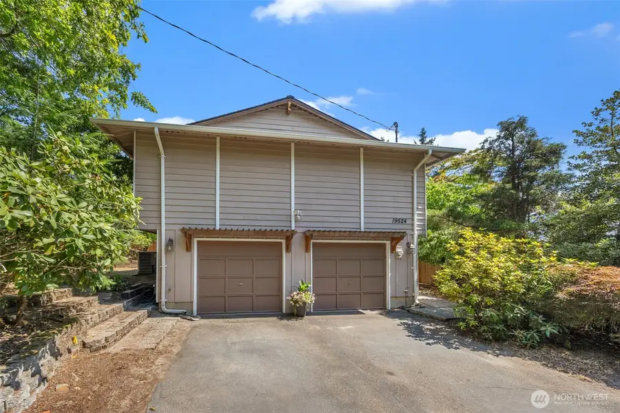 19524 53rd Avenue Ne, Lake Forest Park, WA 98155 - #2