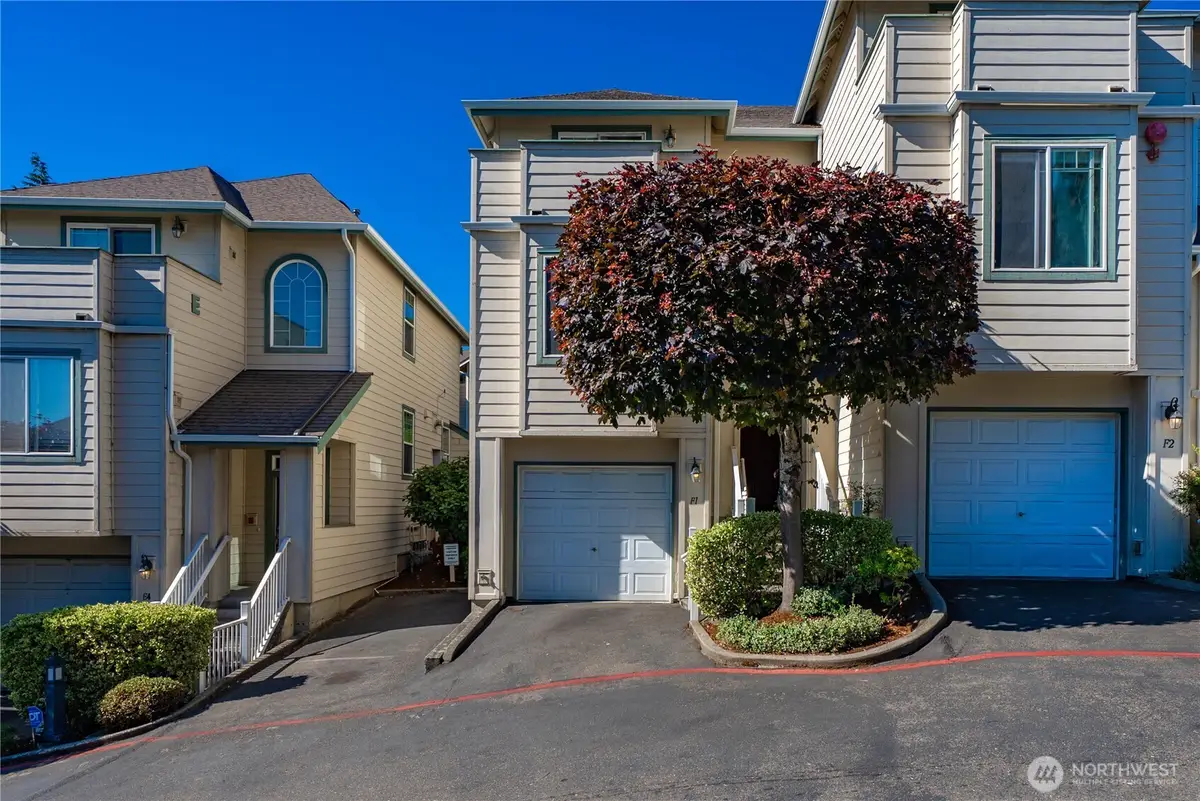 821 Sunset Boulevard Ne #F1, Renton, WA 98056 - #1