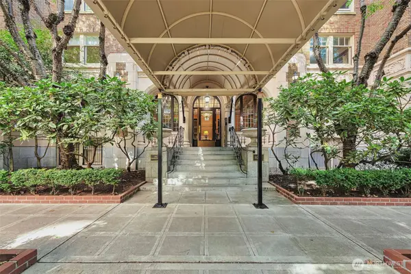 1017 Minor Avenue #903, Seattle, WA 98104