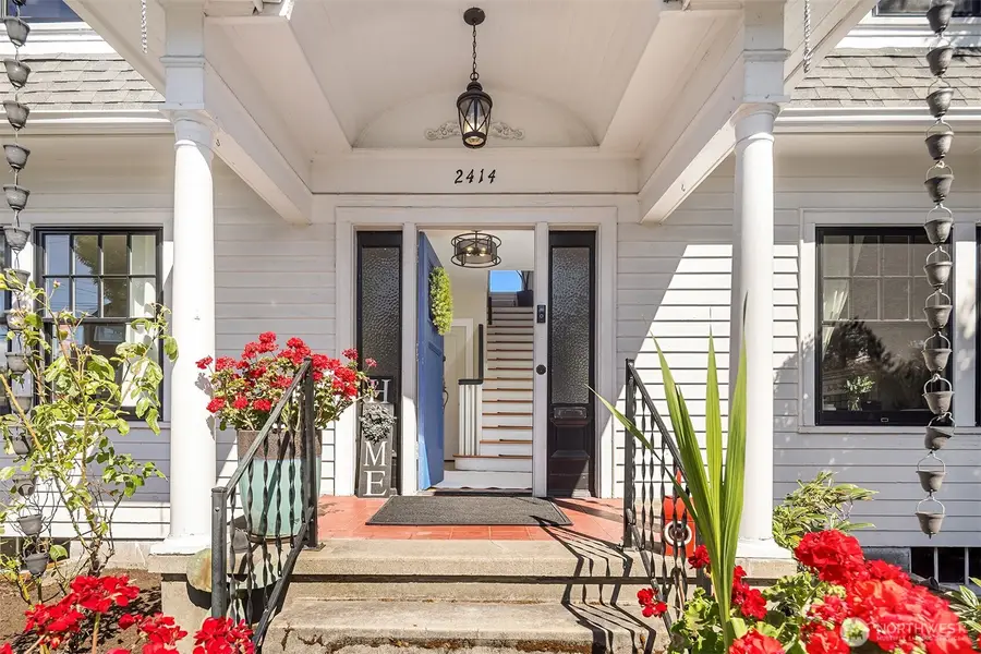 2414 Belvidere Avenue Sw, Seattle, WA 98126 - #3
