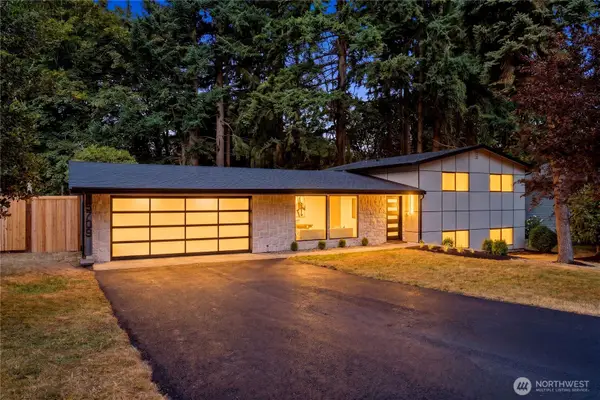 15709 76th Pl Ne, Kenmore, WA 98028