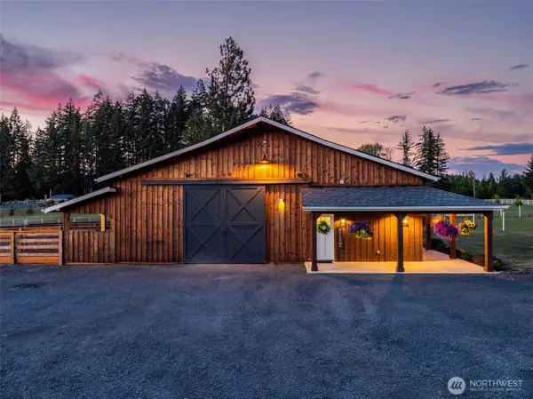 919 Middle Fork Road, Onalaska, WA 98570