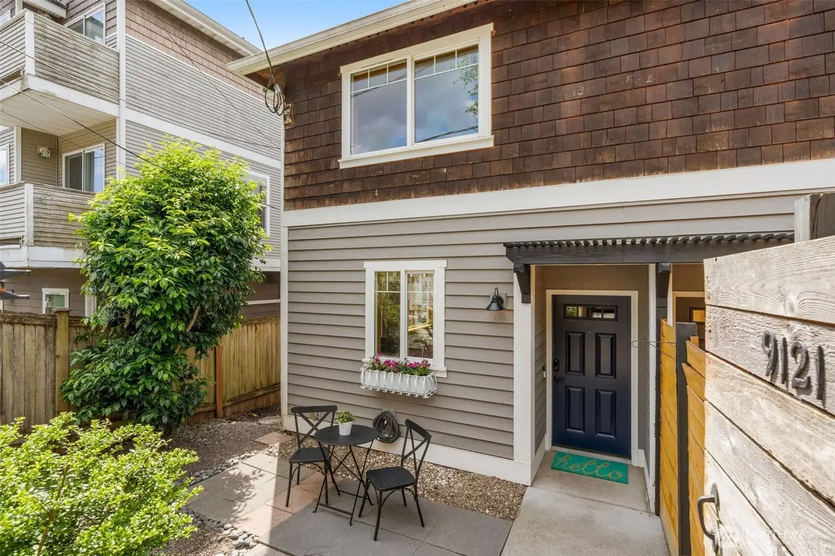 9121 23rd Avenue Ne, Seattle, WA 98115 - #1
