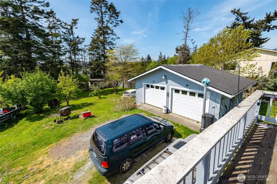 941 Diane Avenue, Oak Harbor, WA 98277 - #2