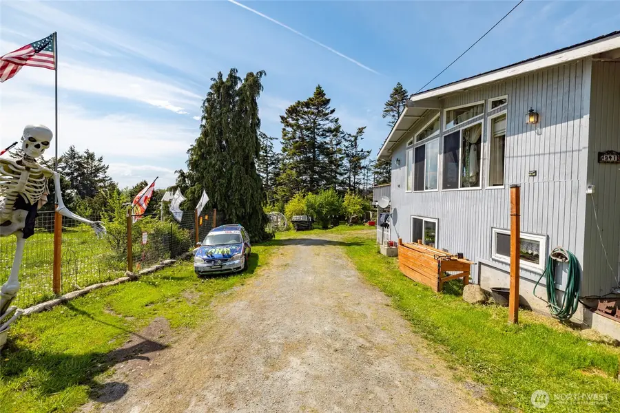 941 Diane Avenue, Oak Harbor, WA 98277 - #3