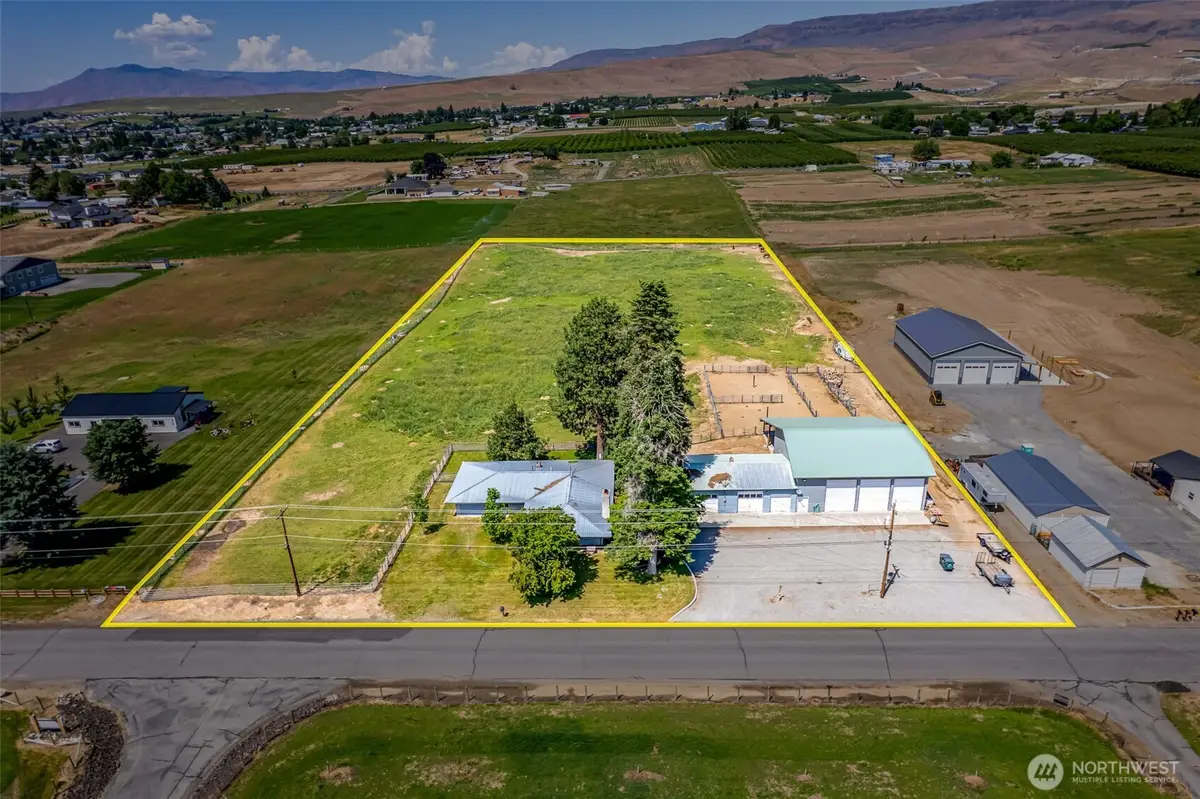 2775 4th Street Se, East Wenatchee, WA 98802 - #1