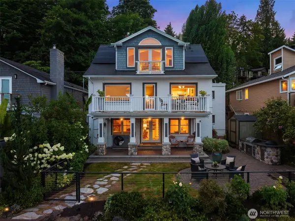 11754 Riviera Place Ne, Seattle, WA 98125