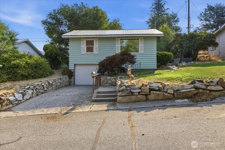 807 Birch Street, Coulee Dam, WA 99116 - #2