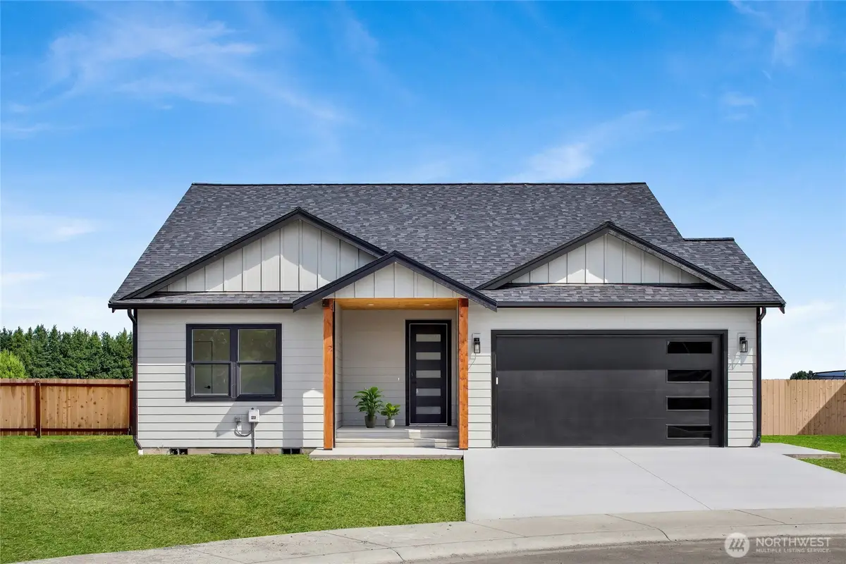 416 W 4th Street, Everson, WA 98247 - #1