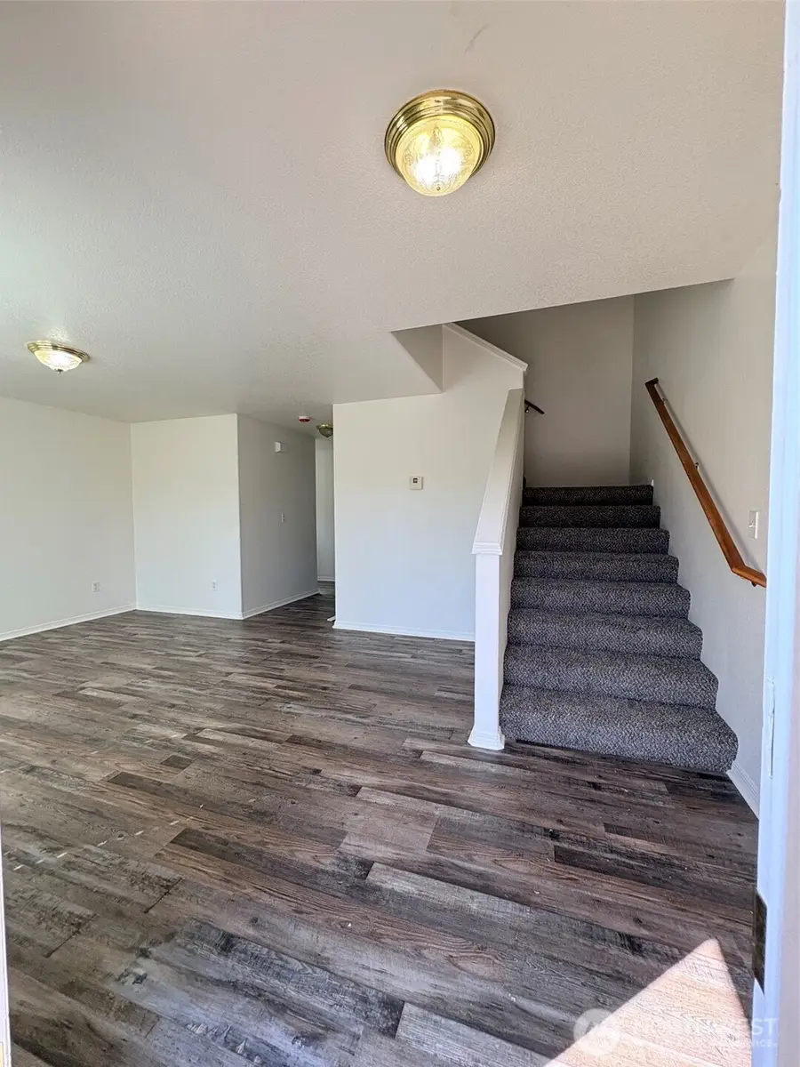 1005 Pacific Avenue N, Kelso, WA 98626 - #2