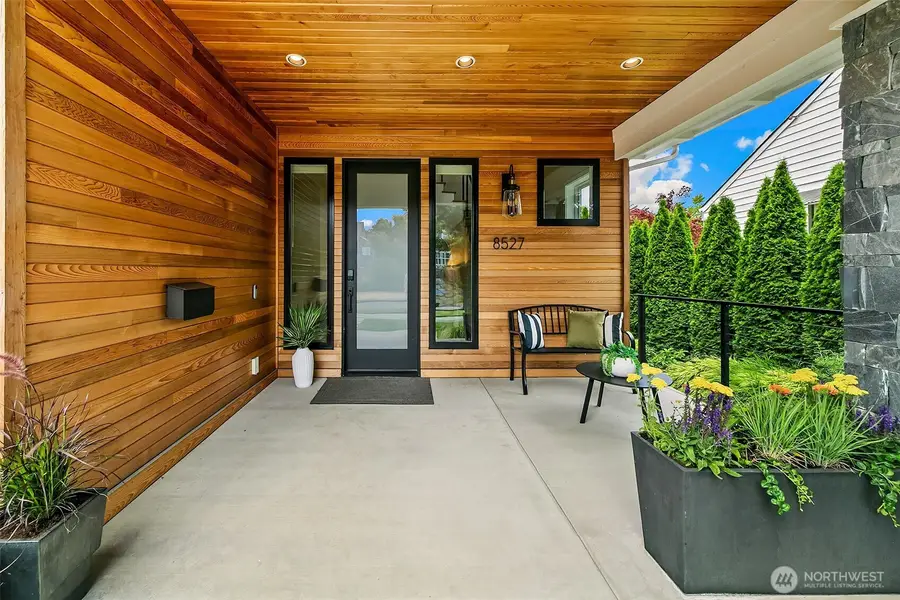 8527 Latona Avenue Ne, Seattle, WA 98115 - #2