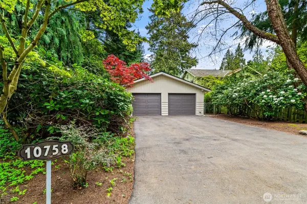 10758 Ashworth Avenue N, Seattle, WA 98133
