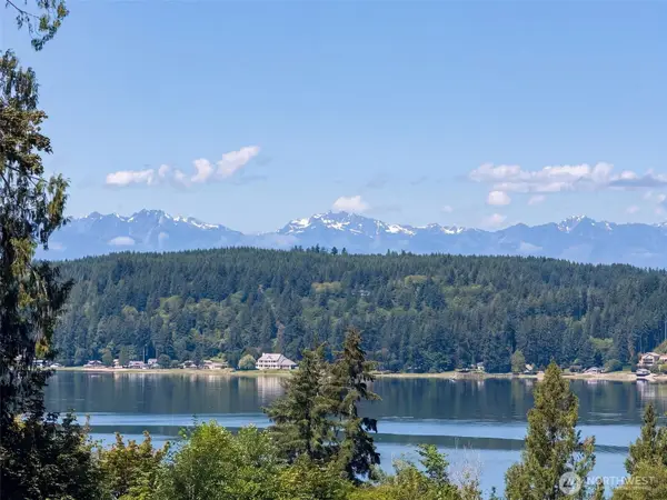 150 E Graham Road, Belfair, WA 98528