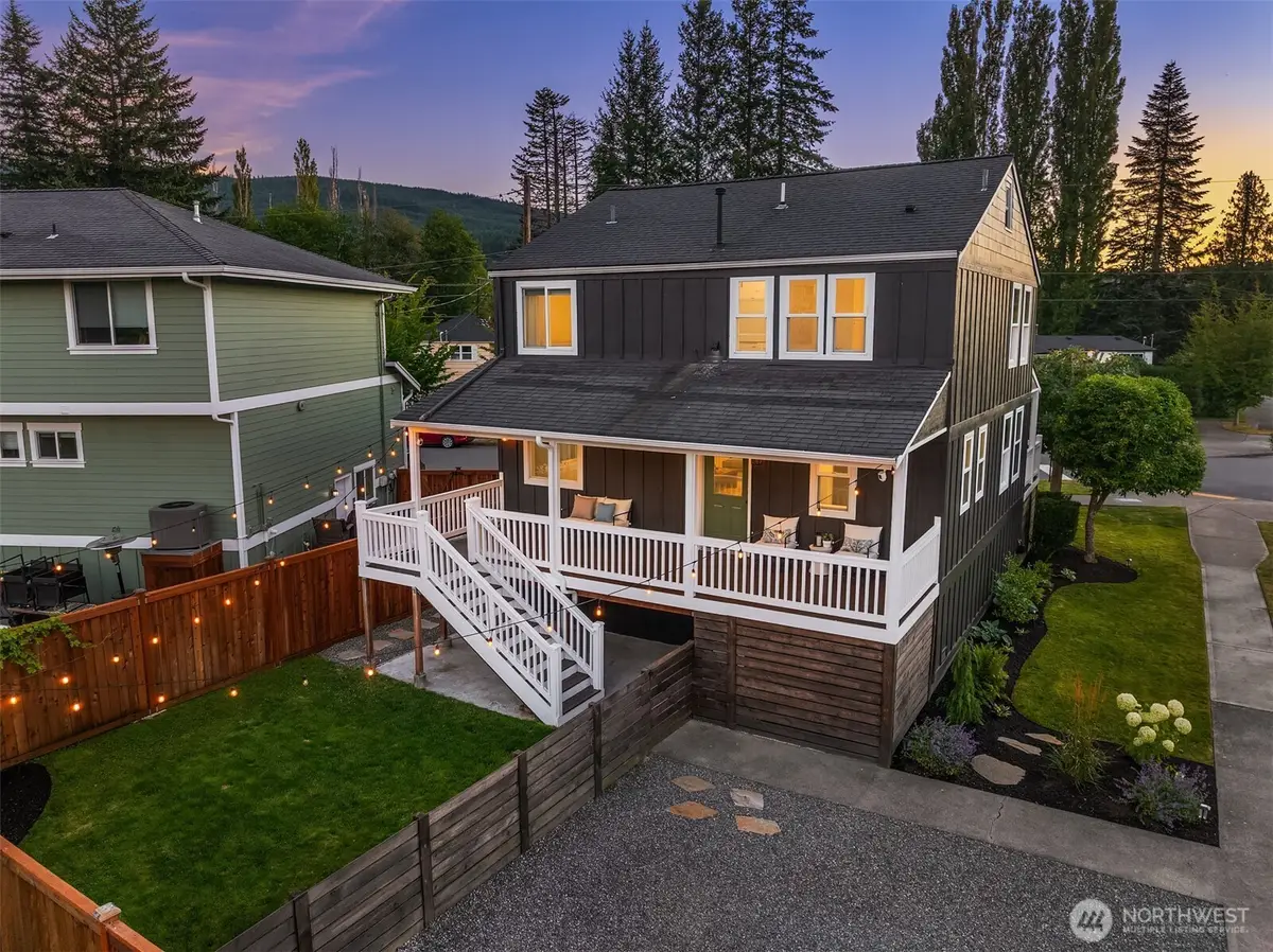 8734 Falls Avenue Se, Snoqualmie, WA 98065 - #1