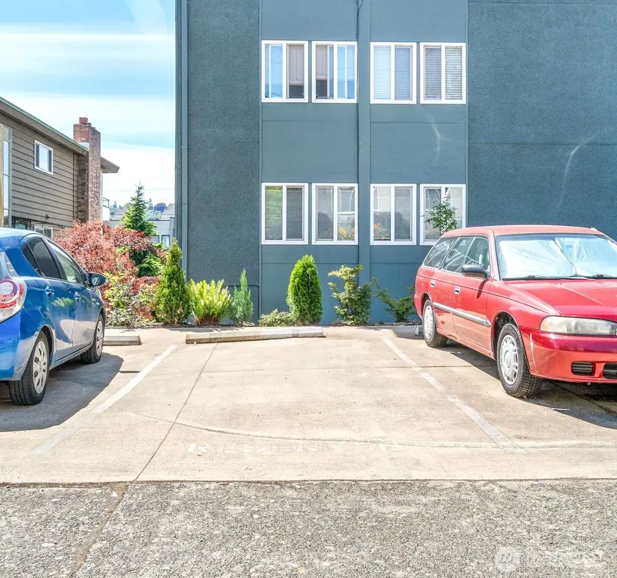 75 E Lynn Street #B, Seattle, WA 98102 - #3