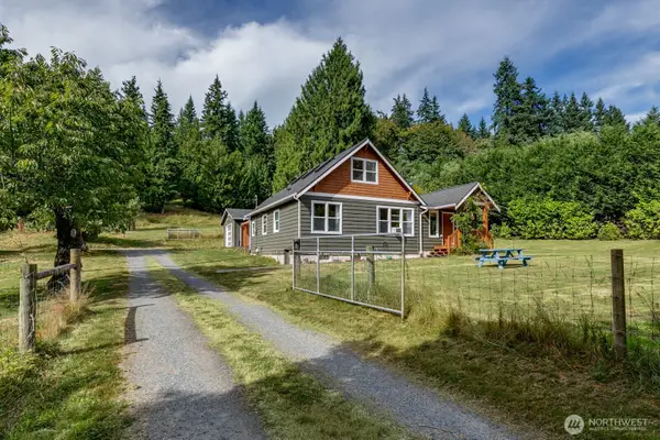 6827 Lakewood Road, Stanwood, WA 98292
