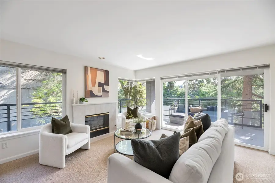 2000 W Barrett Street #205, Seattle, WA 98199 - #2