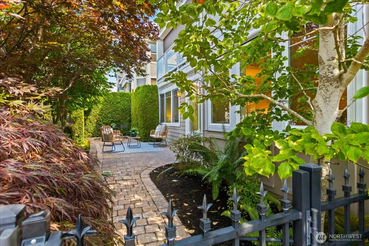 249 4th Avenue S #101, Edmonds, WA 98020 - #1