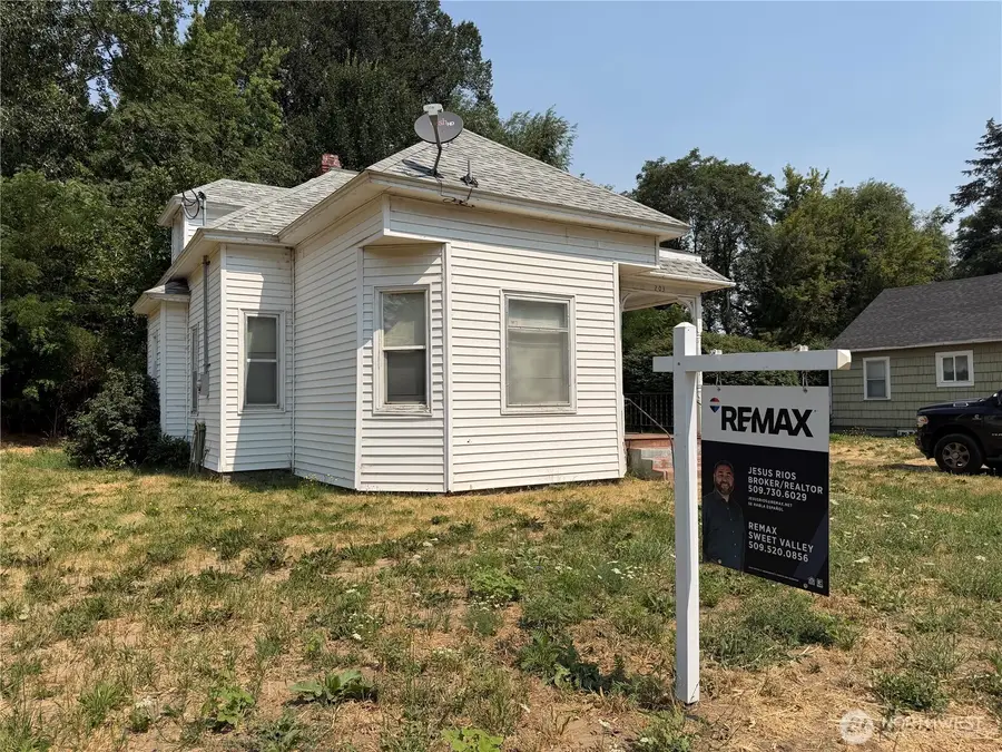 203 E Patit Street, Dayton, WA 99328 - #2