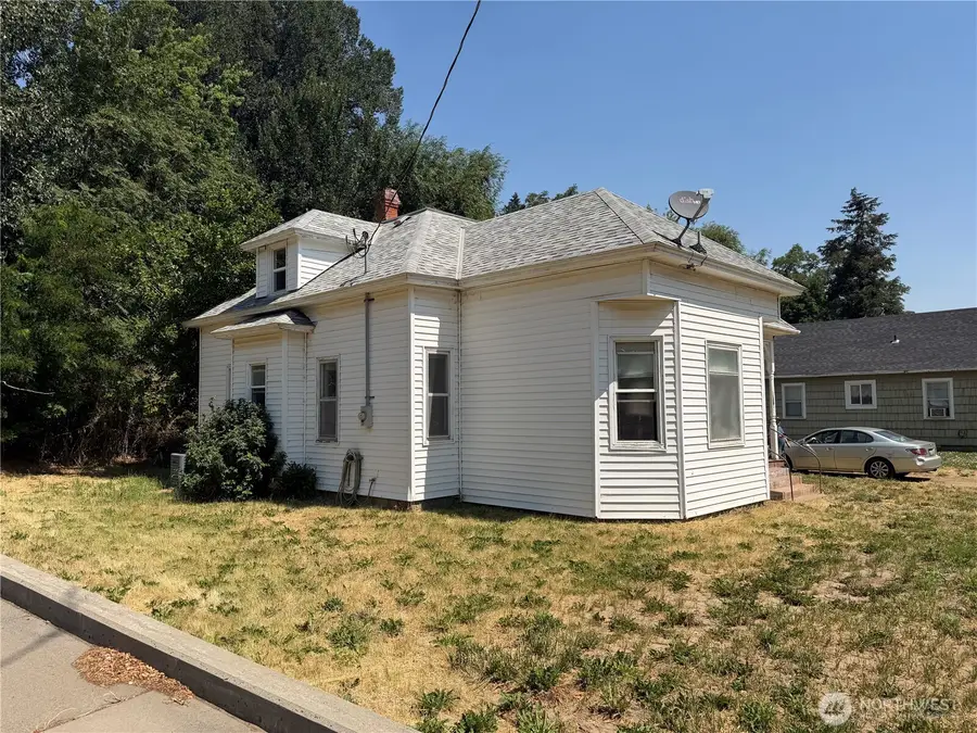 203 E Patit Street, Dayton, WA 99328 - #3