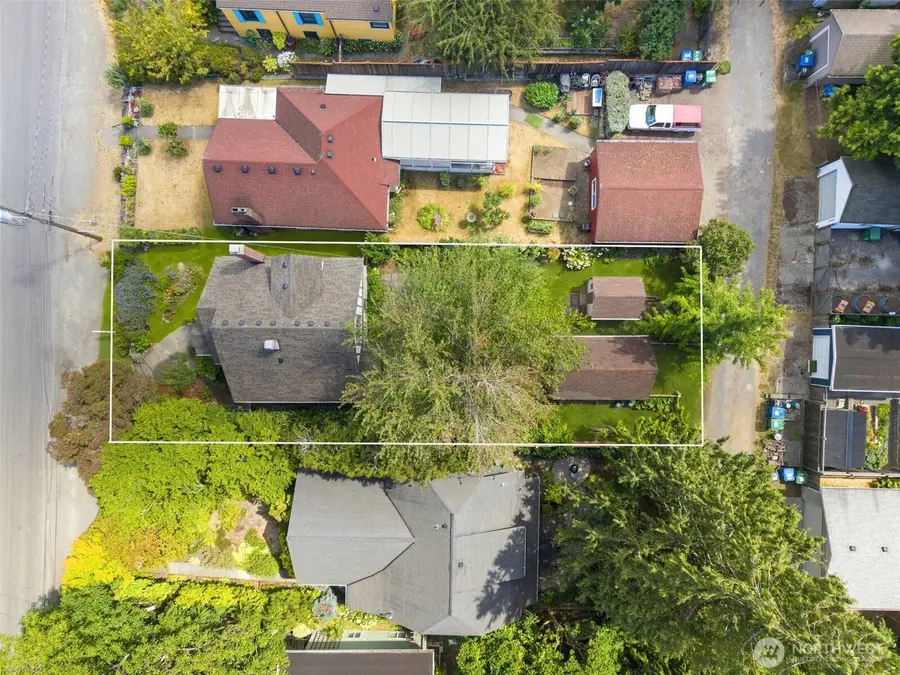 1047 NE 98th Street, Seattle, WA 98115 - #2
