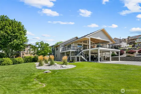 365 W Beach Drive, Orondo, WA 98843