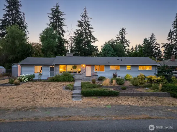 18930 66th Place W, Lynnwood, WA 98036