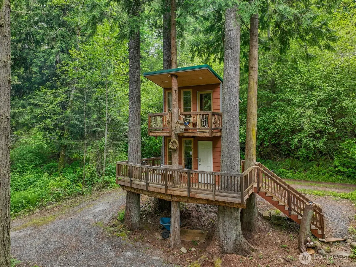 14125 Beaver Drive Se, Rainier, WA 98576 - #1