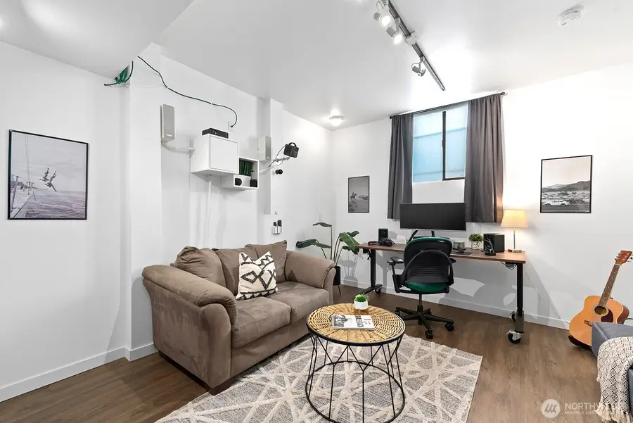 22 John Street #C, Seattle, WA 98109 - #3