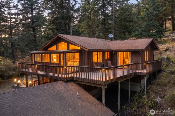 83 Cascade Way, Orcas Island, WA 98245